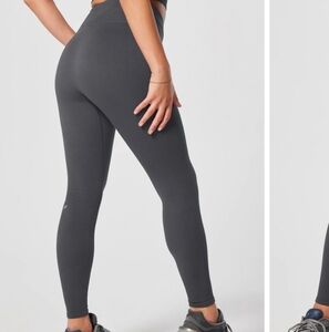Ada Seamless High-Waisted Legging- S